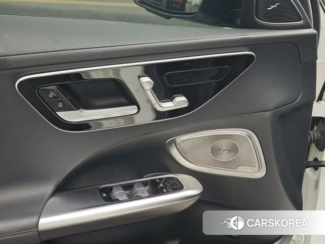 Mercedes-Benz Class C 2023 Белый из Китая, фото 2