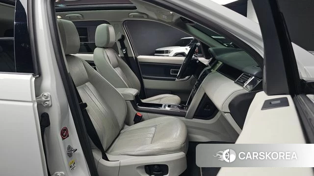 Land Rover Discovery Sports 2019 Белый из Кореи, фото 2