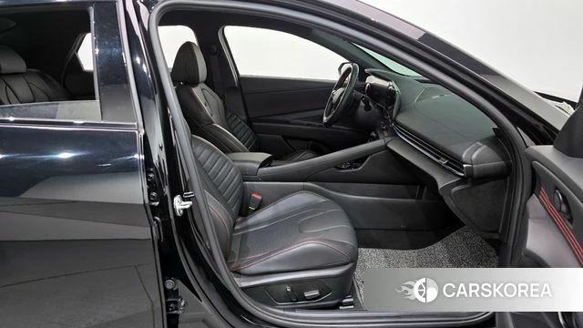 Hyundai The New Avante (CN7) 2024 Черный из Кореи, фото 2