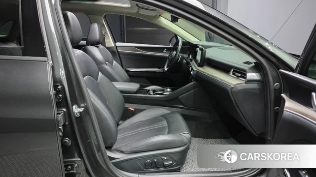 Kia K5 3rd generation 2021 Серый из Кореи, фото 2