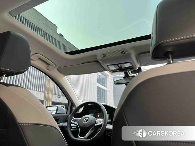 Volkswagen Golf 2022 Белый из Китая, фото 2