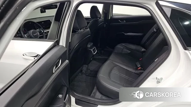 Kia K5 3rd generation 2023 Белый из Кореи, фото 2