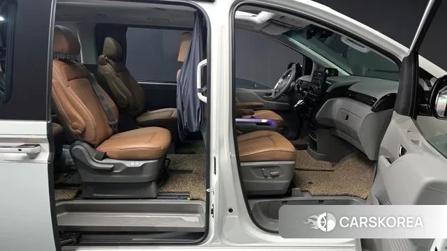 Hyundai Staria 2022 Белый из Кореи, фото 2