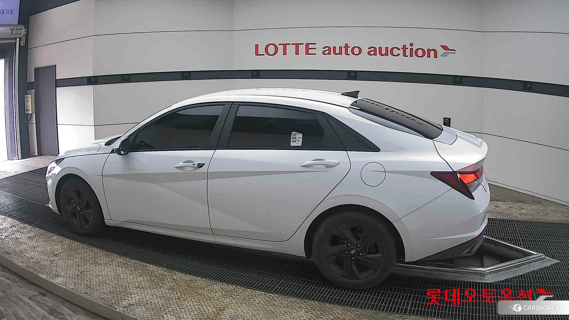 Hyundai Avante Hybrid 2021 Polar White из Кореи, фото 2