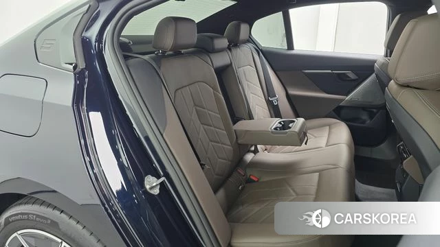 BMW 5 Series (G60) 2024 Черный из Кореи, фото 2