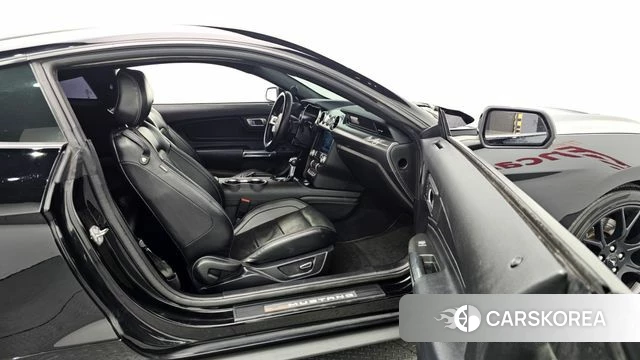 Ford Mustang 2019 Черный из Кореи, фото 2