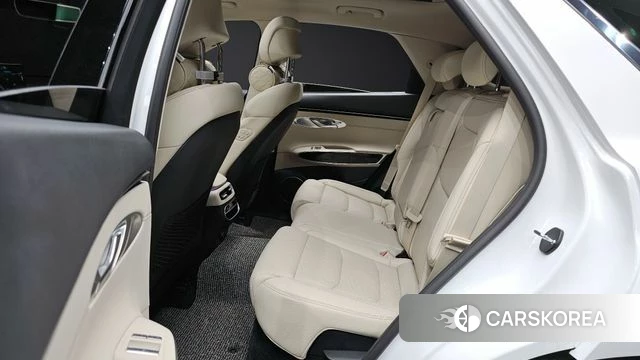 Genesis GV70 2023 Белый из Кореи, фото 2