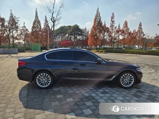 BMW 5 Series (G30) 2019 Синий из Кореи, фото 2