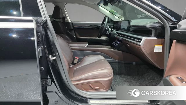 Hyundai Grandeur Hybrid (GN7) 2023 Черный из Кореи, фото 2
