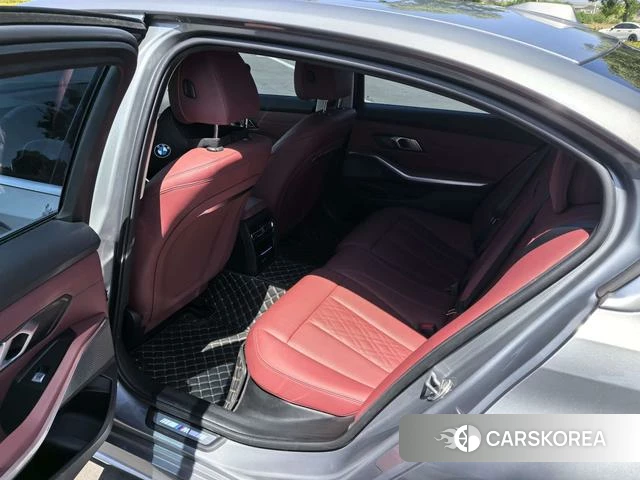 BMW 3 series 2023 Темно-серый из Китая, фото 2