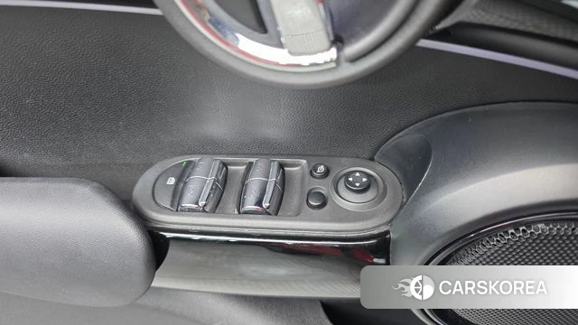 Mini Cooper 2022 Красный из Кореи, фото 2