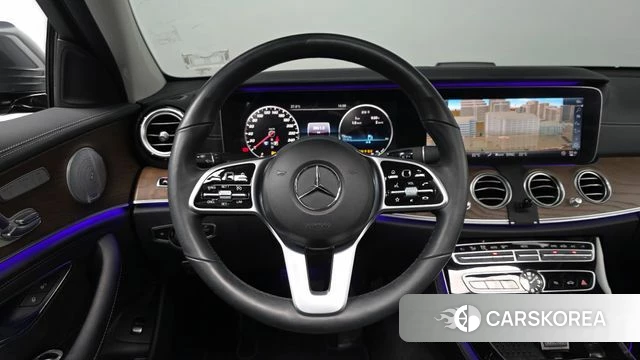 Mercedes-Benz E-Class W213 2019 Серый из Кореи, фото 2