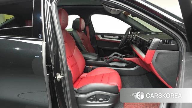 Porsche Cayenne (PO536) 2024 Черный из Кореи, фото 2