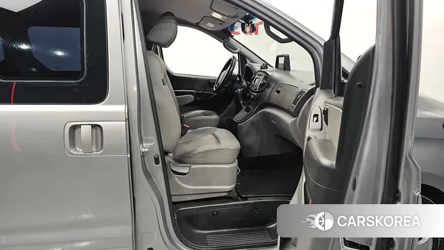 Hyundai The New Grand Starex 2018 Серебряный из Кореи, фото 2