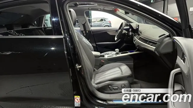 Audi A4 (B9) 2023 Черный из Кореи, фото 2