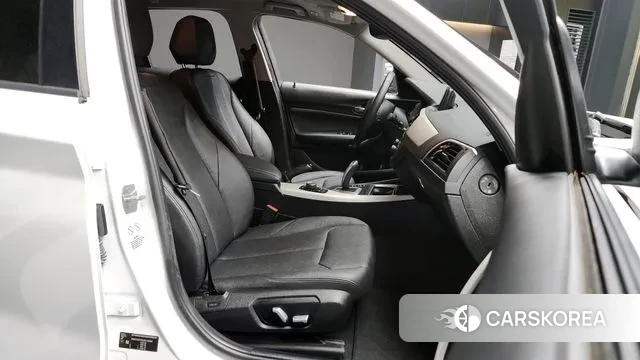 BMW 1 Series (F20) 2018 Белый из Кореи, фото 2