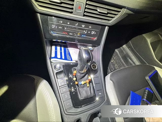Volkswagen Bora 2023 Белый из Китая, фото 2