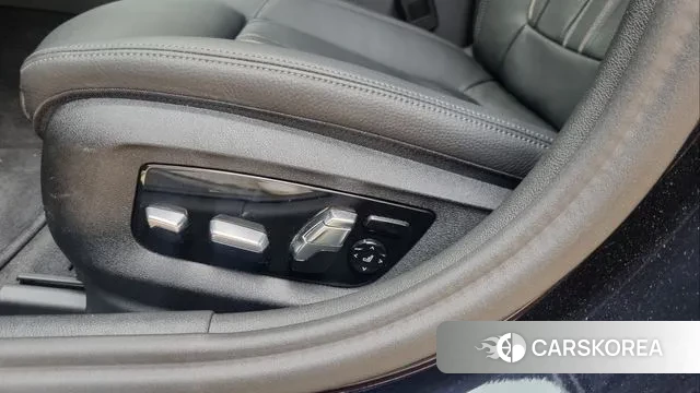 BMW 5 Series (G30) 2023 Черный из Кореи, фото 2