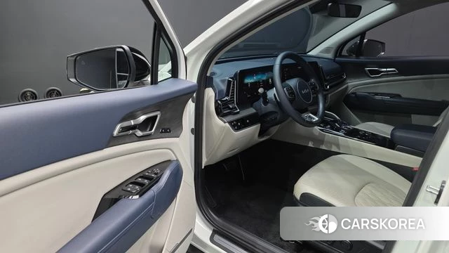 Kia Sportage 5th Generation 2022 Белый из Кореи, фото 2