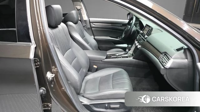 Honda Accord 10th Generation 2019 Песочный из Кореи, фото 2