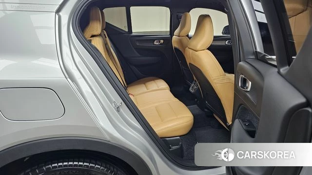 Volvo XC40 2019 Серебряный из Кореи, фото 2