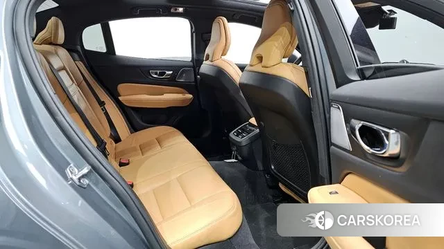 Volvo S60 3rd generation 2020 Серый из Кореи, фото 2