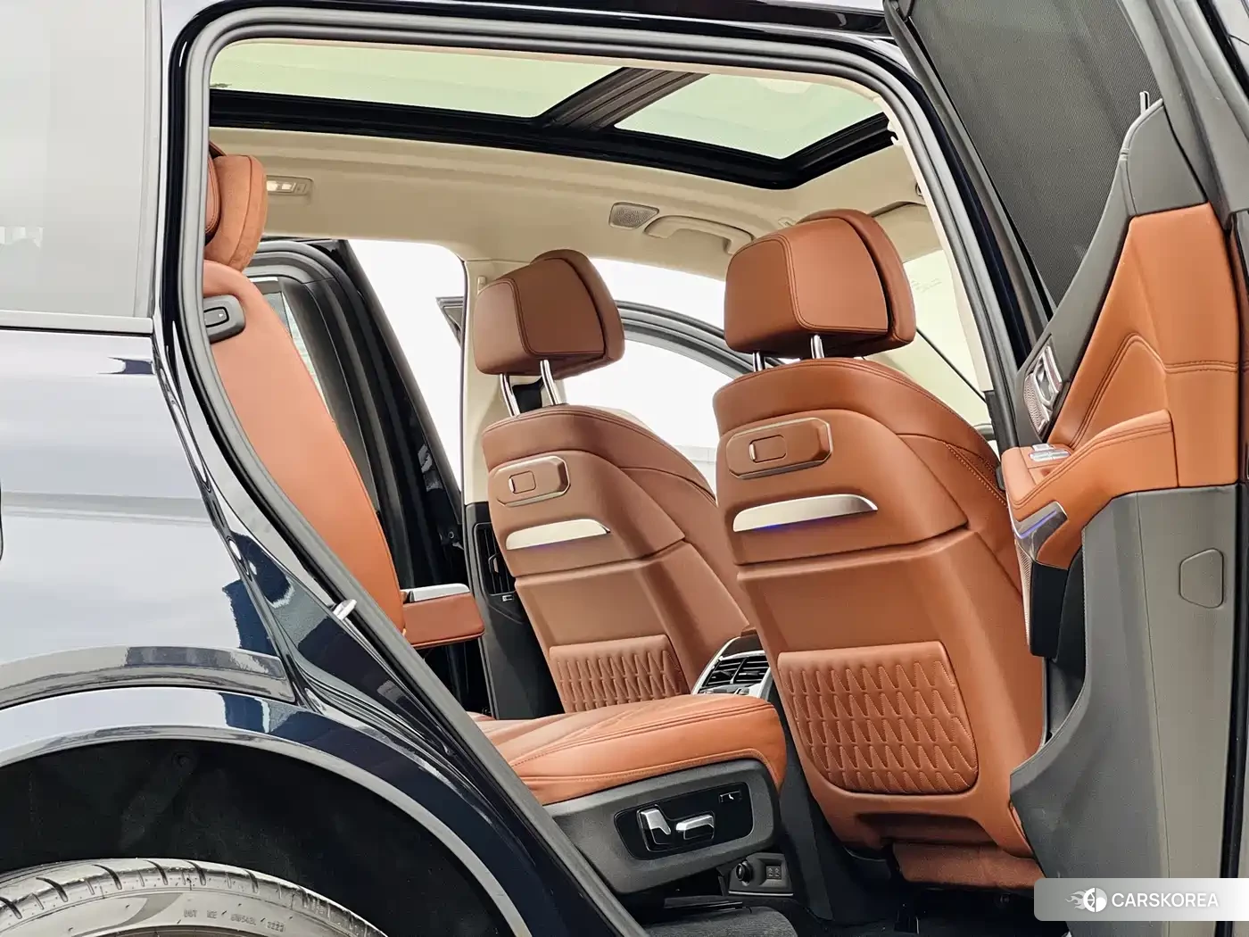BMW X7 2023 Черный из Китая, фото 3