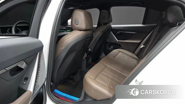 BMW 5 Series (G60) 2024 Белый из Кореи, фото 2