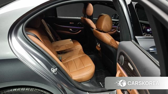Mercedes-Benz E-Class W213 2021 Серый из Кореи, фото 2