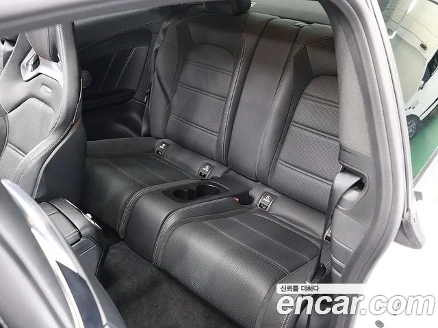 Mercedes-Benz C-Class W205 2018 Белый из Кореи, фото 2