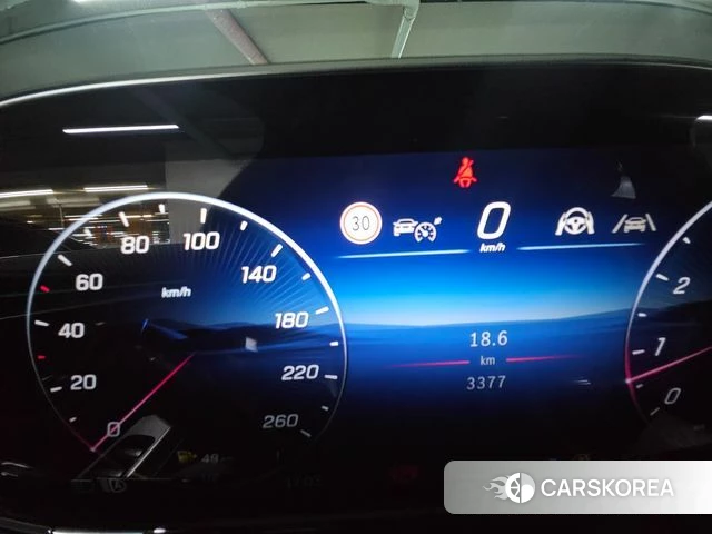 Mercedes-Benz E-Class W214 2025 Белый из Кореи, фото 2