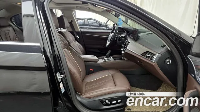 BMW 5 Series (G30) 2023 Черный из Кореи, фото 2