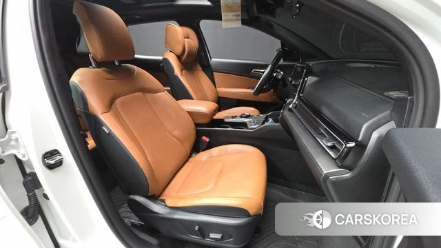 Kia Sportage 5th Generation 2022 Белый из Кореи, фото 2