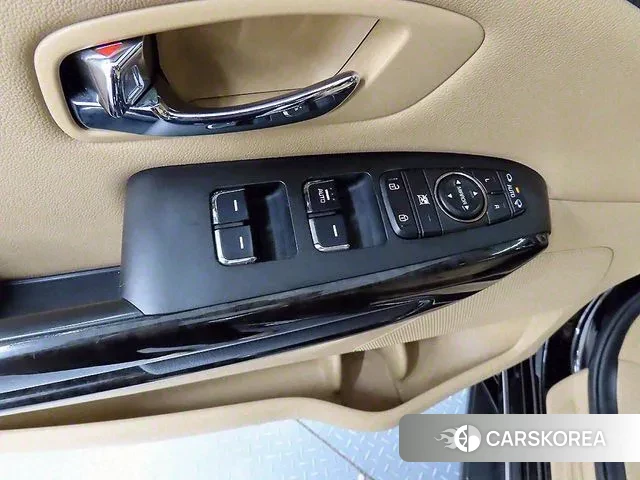 Kia The New Carnival 2018 Черный из Кореи, фото 2