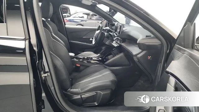 Peugeot e-208 second Generation 2021 Черный из Кореи, фото 2