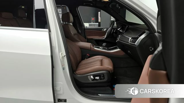 BMW X5 (G05) 2021 Белый из Кореи, фото 2