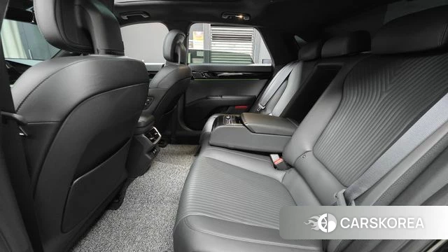 Hyundai Grandeur Hybrid (GN7) 2023 Черный из Кореи, фото 2