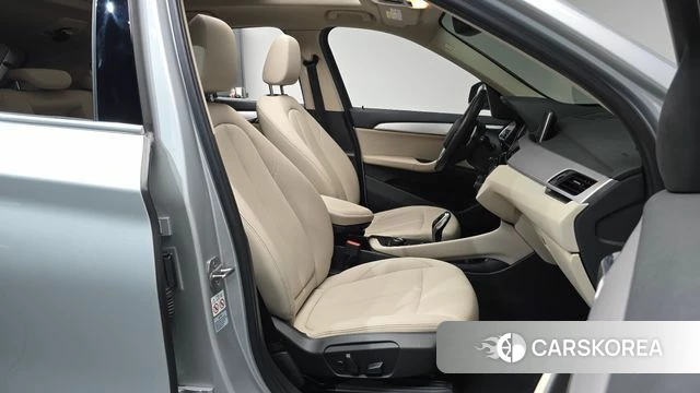 BMW X1 (F48) 2020 Серебряный из Кореи, фото 2
