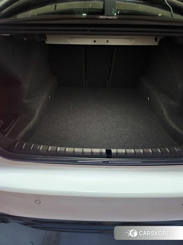 BMW 5 Series (G30) 2018 Белый из Кореи, фото 2