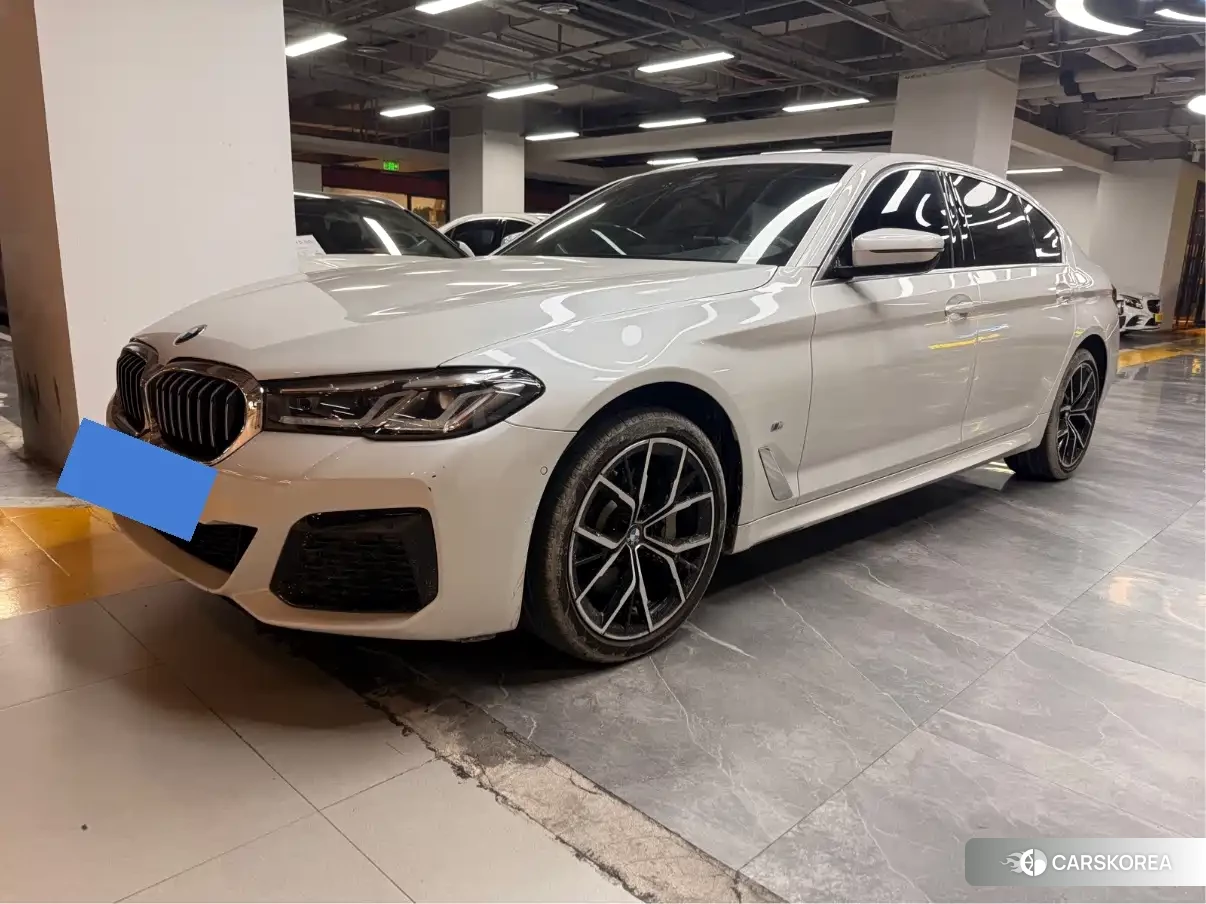BMW 5 series 2022 Белый из Китая, фото 2