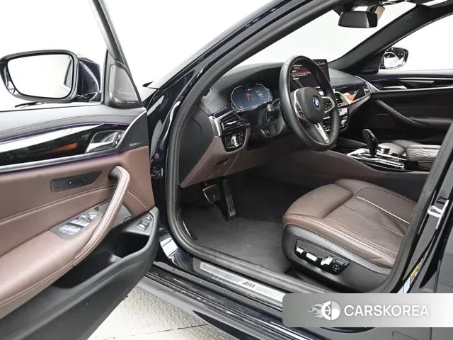 BMW 5 Series (G30) id 2905367 из Кореи 2