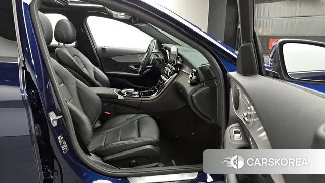 Mercedes-Benz C-Class W205 2018 Синий из Кореи, фото 2