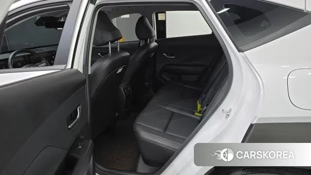 Hyundai Kona (SX2) 2024 Белый из Кореи, фото 2