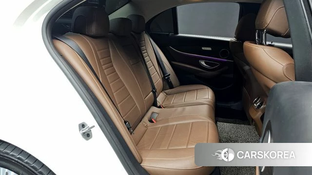 Mercedes-Benz E-Class W213 2019 Белый из Кореи, фото 2