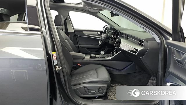 Audi A6 (C8) 2021 Серый из Кореи, фото 2