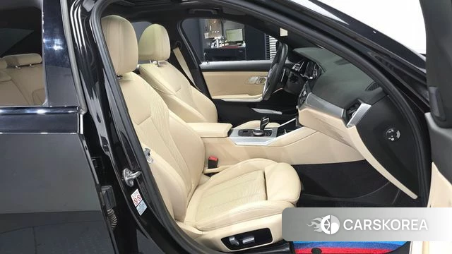 BMW 3 Series (G20) 2022 Черный из Кореи, фото 2