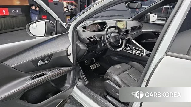 Peugeot 5008 second generation 2018 Белый из Кореи, фото 2