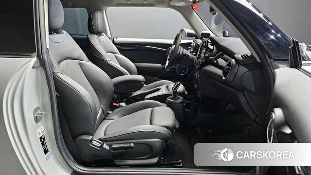 Mini Cooper S 2019 Серебряный из Кореи, фото 2