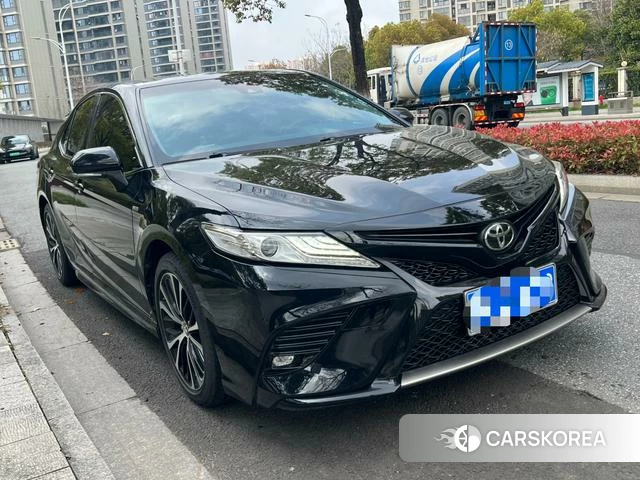Toyota Camry 2018 Черный из Китая, фото 2
