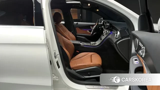 Mercedes-Benz GLC-Class X253 2021 Белый из Кореи, фото 2